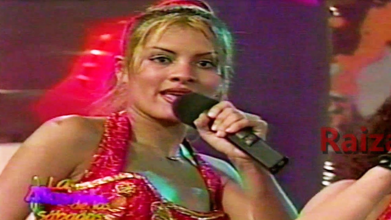 AGUA BELLA EN LA MOVIDA DE LOS SABADOS - JUNIO 2000 / 2