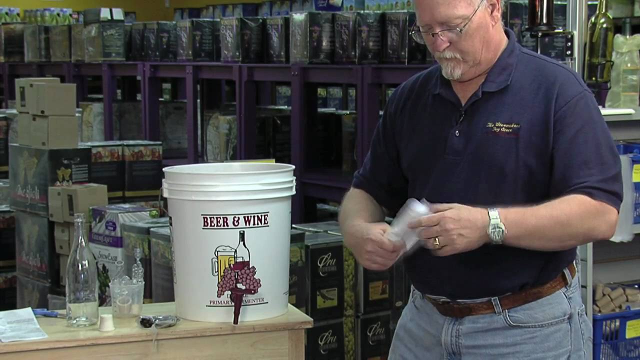 Winemaking Lesson 13 - Transferring to secondary fermentation