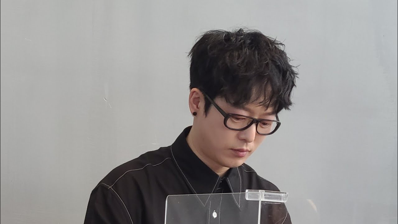220529 하현우(Ha Hyunwoo) 팬사인회 토크 @L7 홍대 TALK&PLAY
