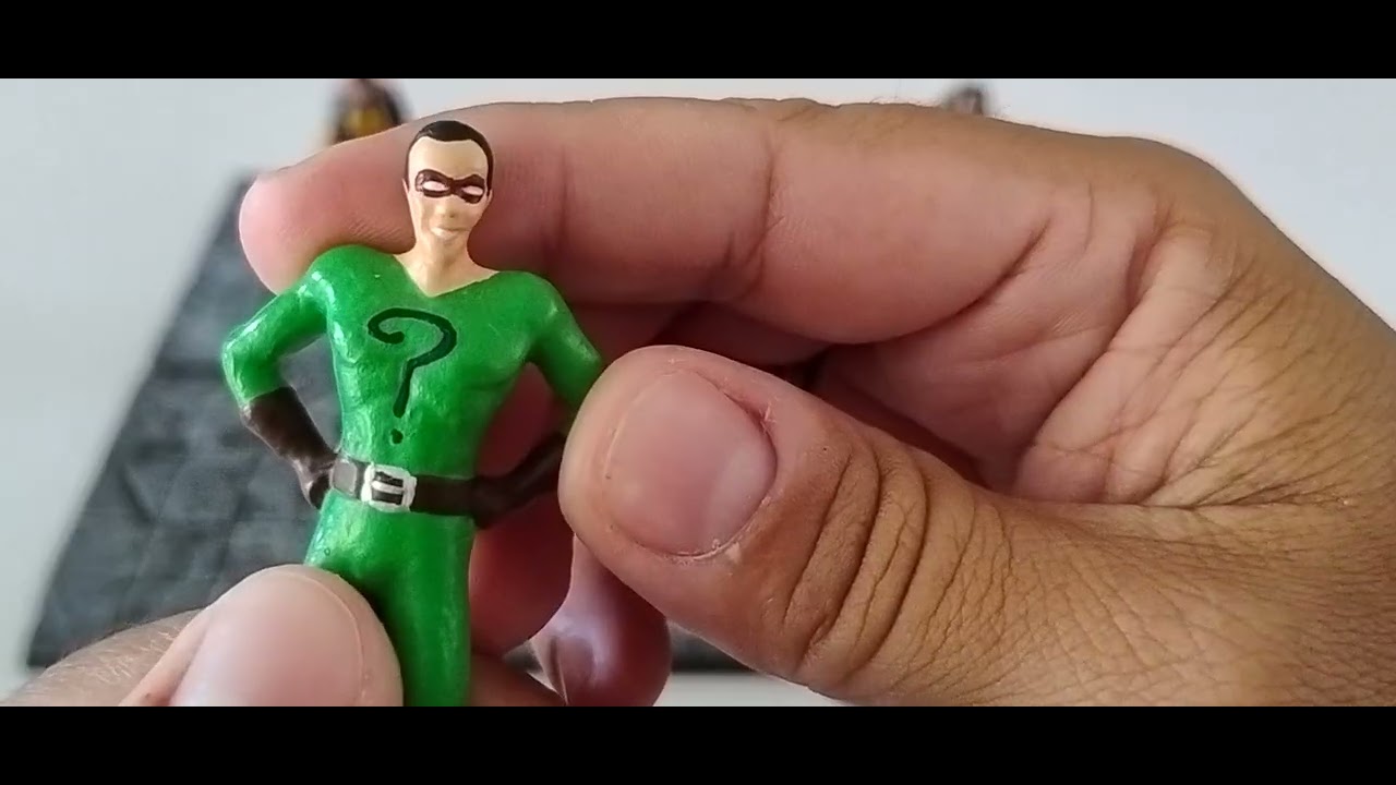 REVIEW Coleção de miniaturas do Batman em chumbo modeladas e pintadas a mão 😅✋