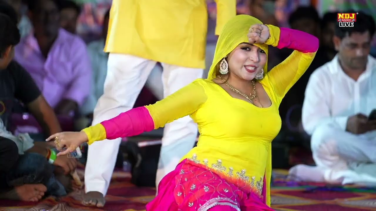 मुस्कान बेबी की अदाओं ने किया लोगों को घायल | Bhodiya एक तू है बहू गाल में | Live Dance Performance