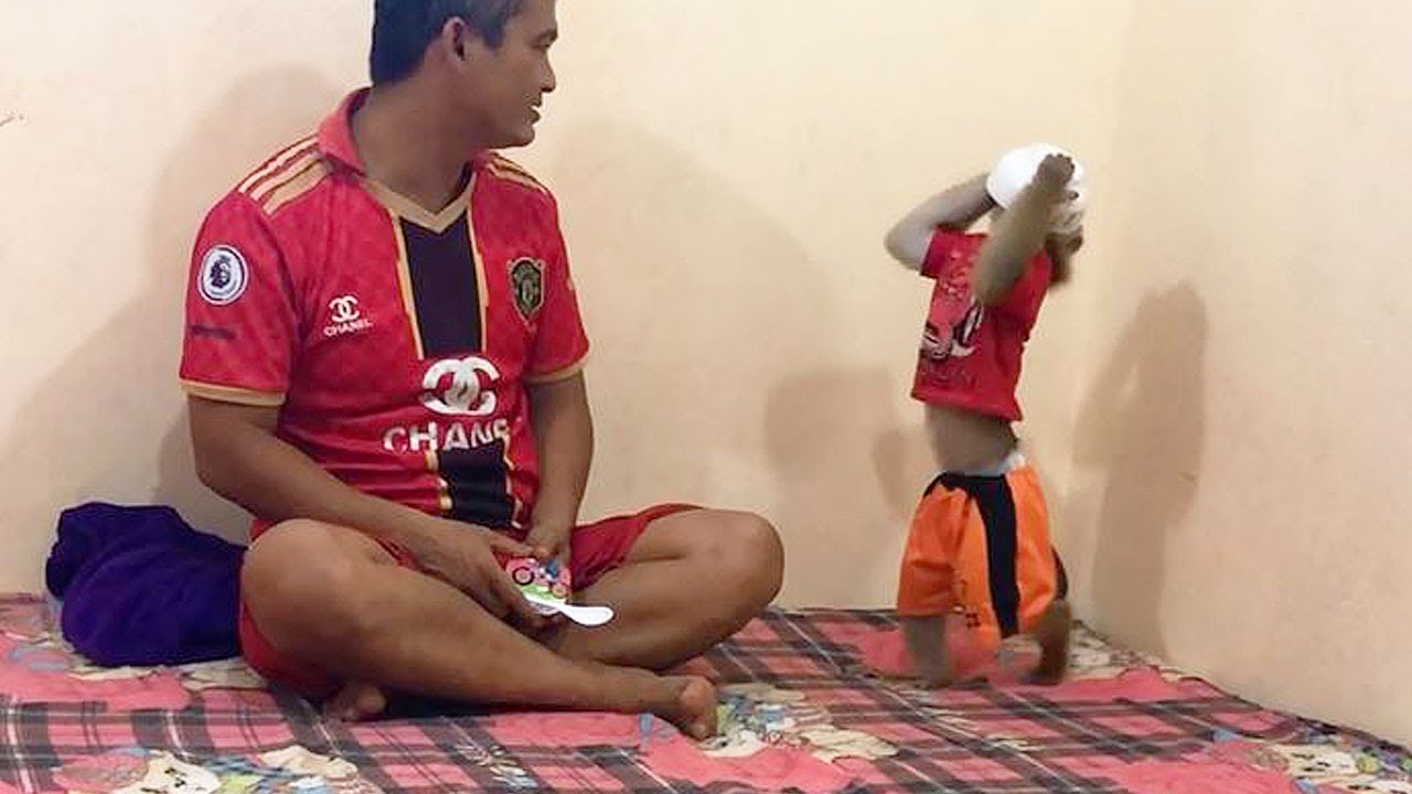 Hilarious Jason Take Bowl Cover Face Shy When Play With Dad