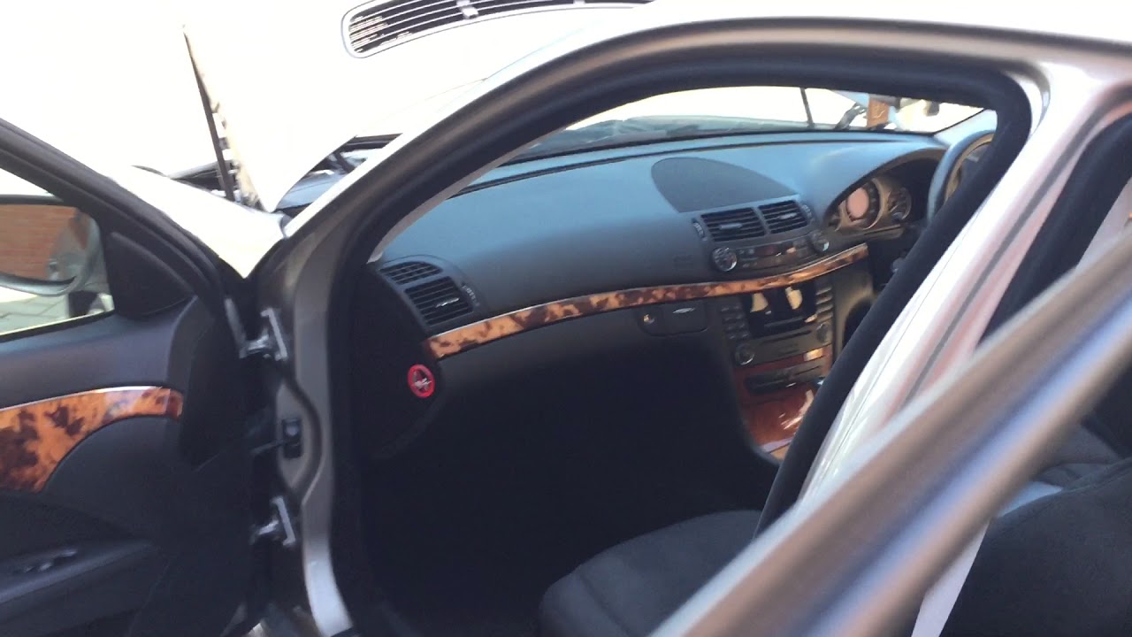 Mercedes 2006 E200K - Engine Sound