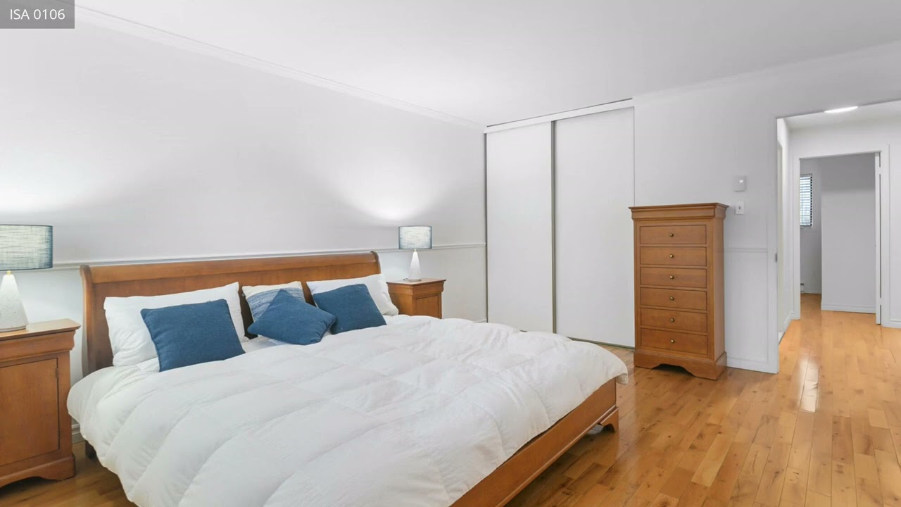 220 Rue Beausoleil, La Prairie QC J5R 4Y8, Canada