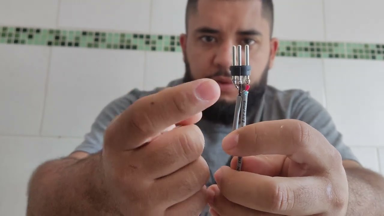 Como eu faço o cabo Y para usar em Fone Estéreo na Mesa de som usando 2 Bus /Auxiliares