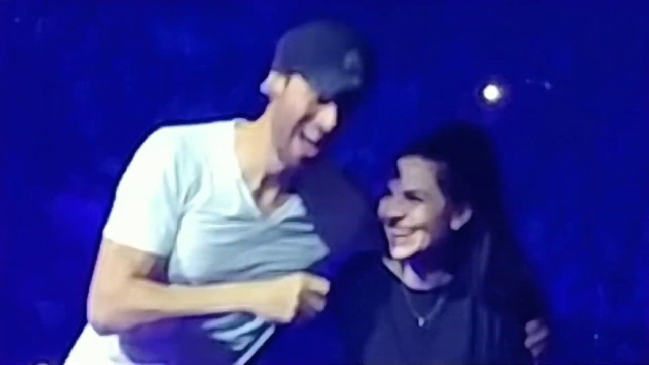 Enriqe Iglesias feat Andreea from Romania - Hero, El Perdon & Bailando (All the hits live)