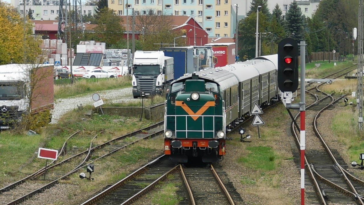 Kolej w Krośnie jak za dawnych lat - SU42-536 SKPL Cargo + 4 oliwkowe wagony jako pociąg specjalny!
