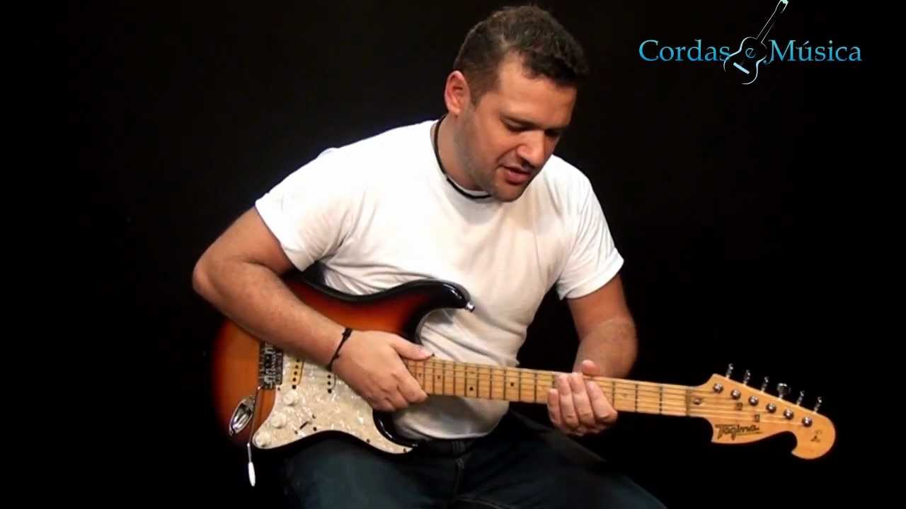 Postura com a Guitarra - Prof FAROFA