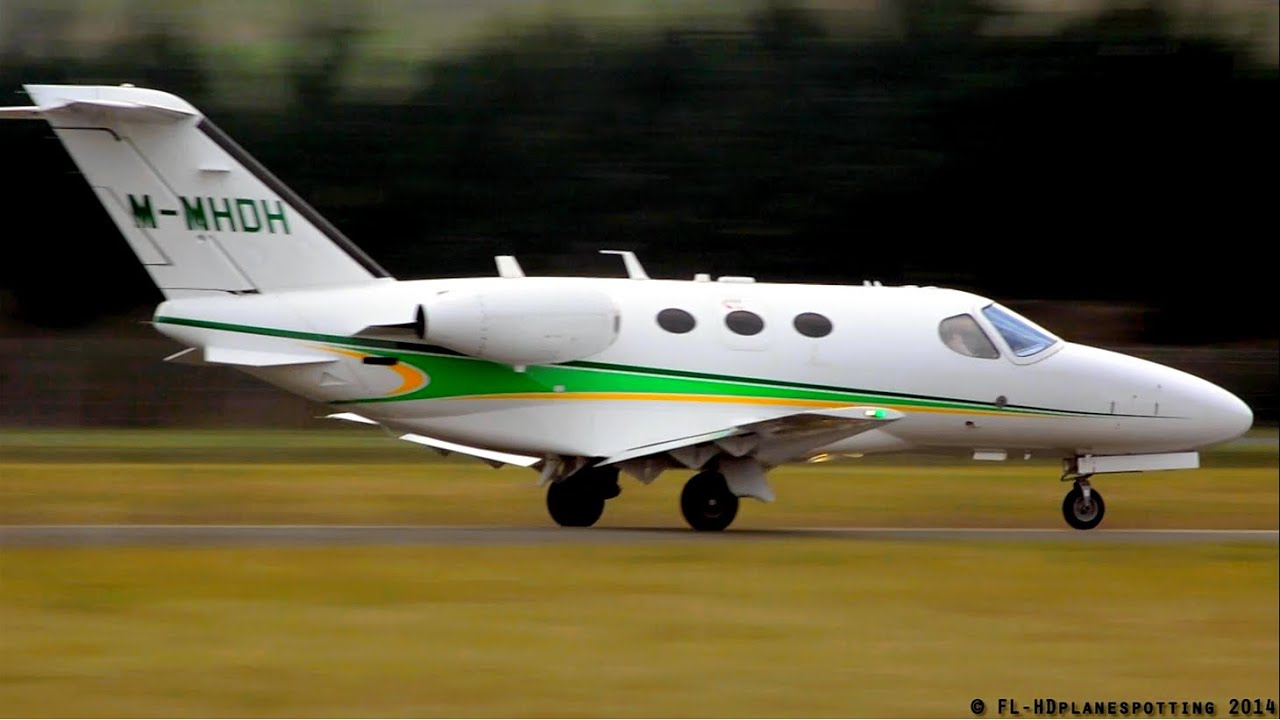 Friendly pilots !! Cessna 510 Citation Mustang M-MHDH at Albi-Le Séquestre [LBI/LFCI]