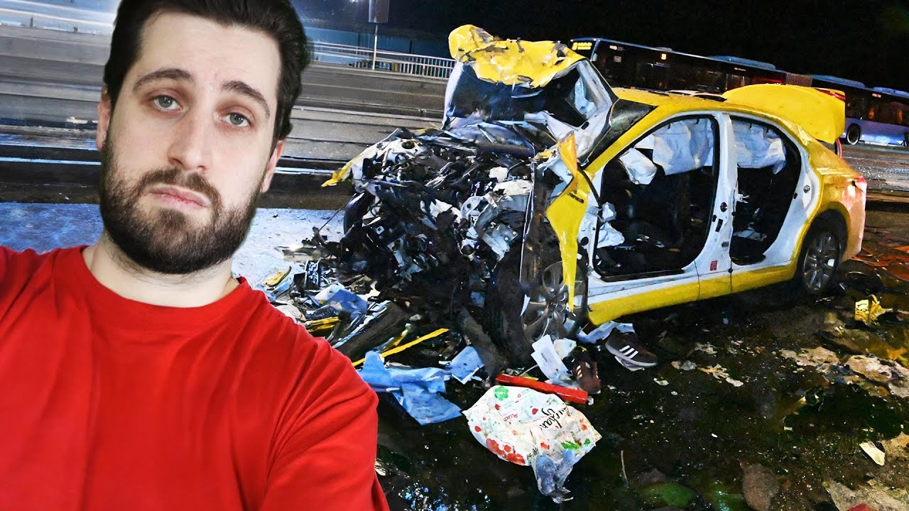 Vigy&aacute;zzunk EGYM&Aacute;SRA az utakon! 🚗 @car.crash.hungary