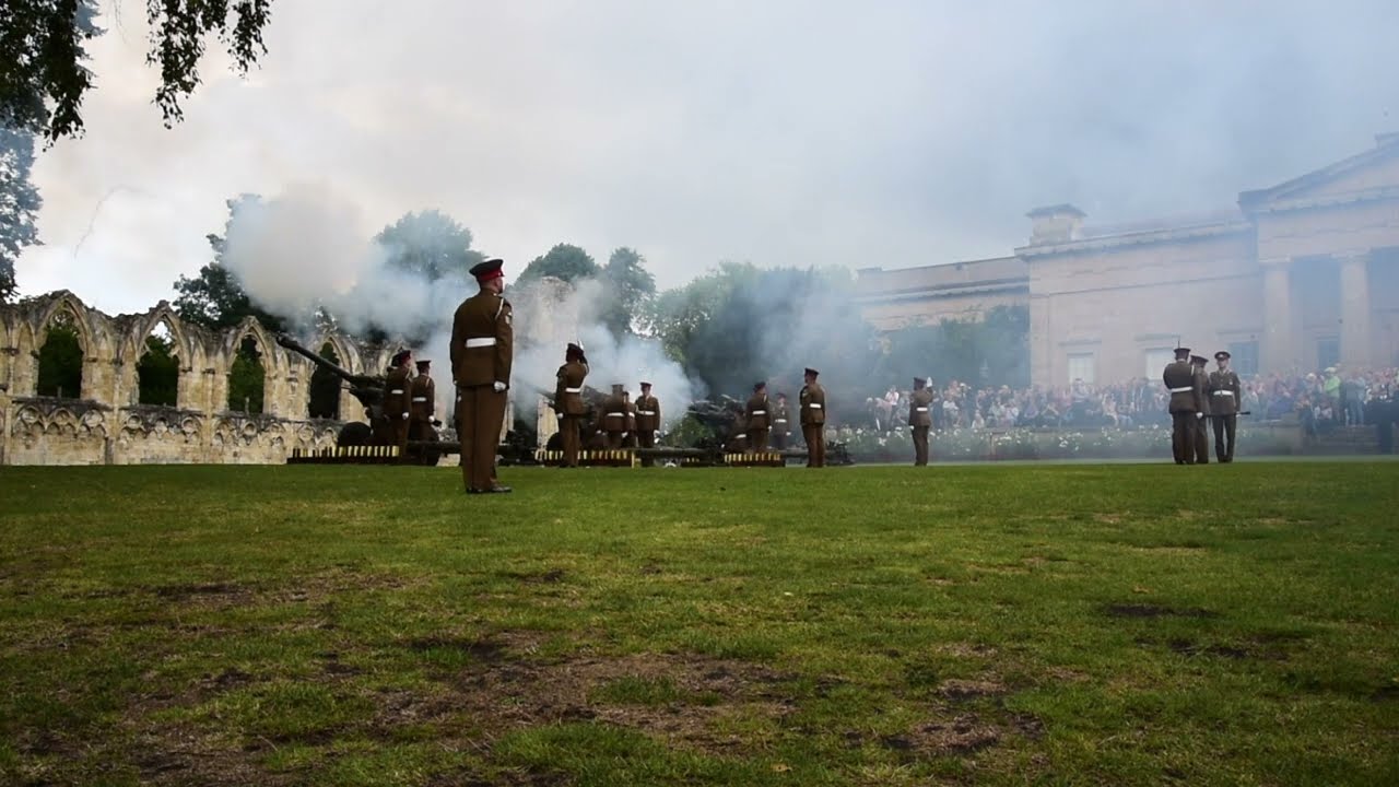 96 Royal Gun Salute - York September 9th 2022 in Honour of Her Majesty Queen Elizabeth II 1926-2022