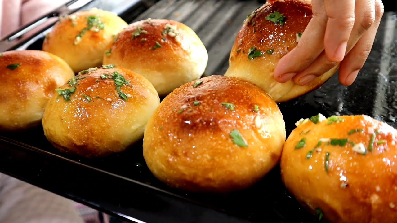 Ep-325 หอมอร่อยทำง่ายกับขนมปังโรลกระเทียมสูตรในตำนาน นุ่มมากCheesy garlic rolls by mine สะใภ้ตุรกี