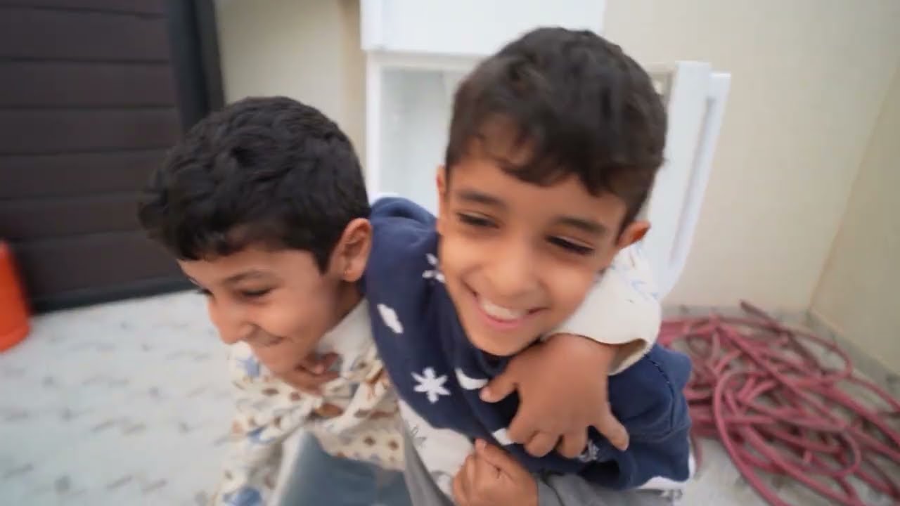 العيال يساعدون الجده !