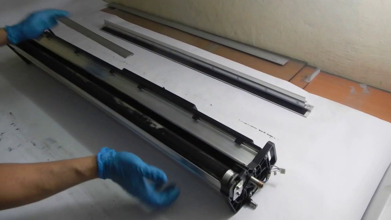 Repair for XEROX 6204-6705 Checking and Cleaning the Magnetic Roll part 1