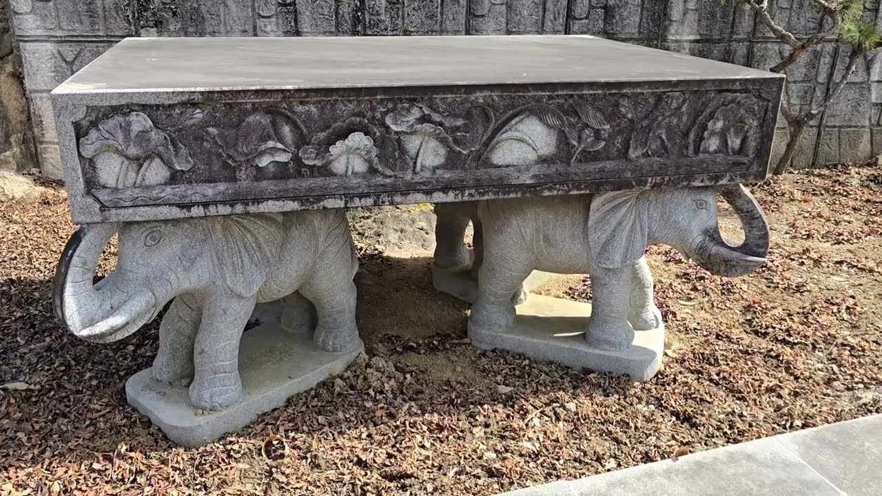 Буддиский храмы в окрестностях Чхонджу, Южная Корея.