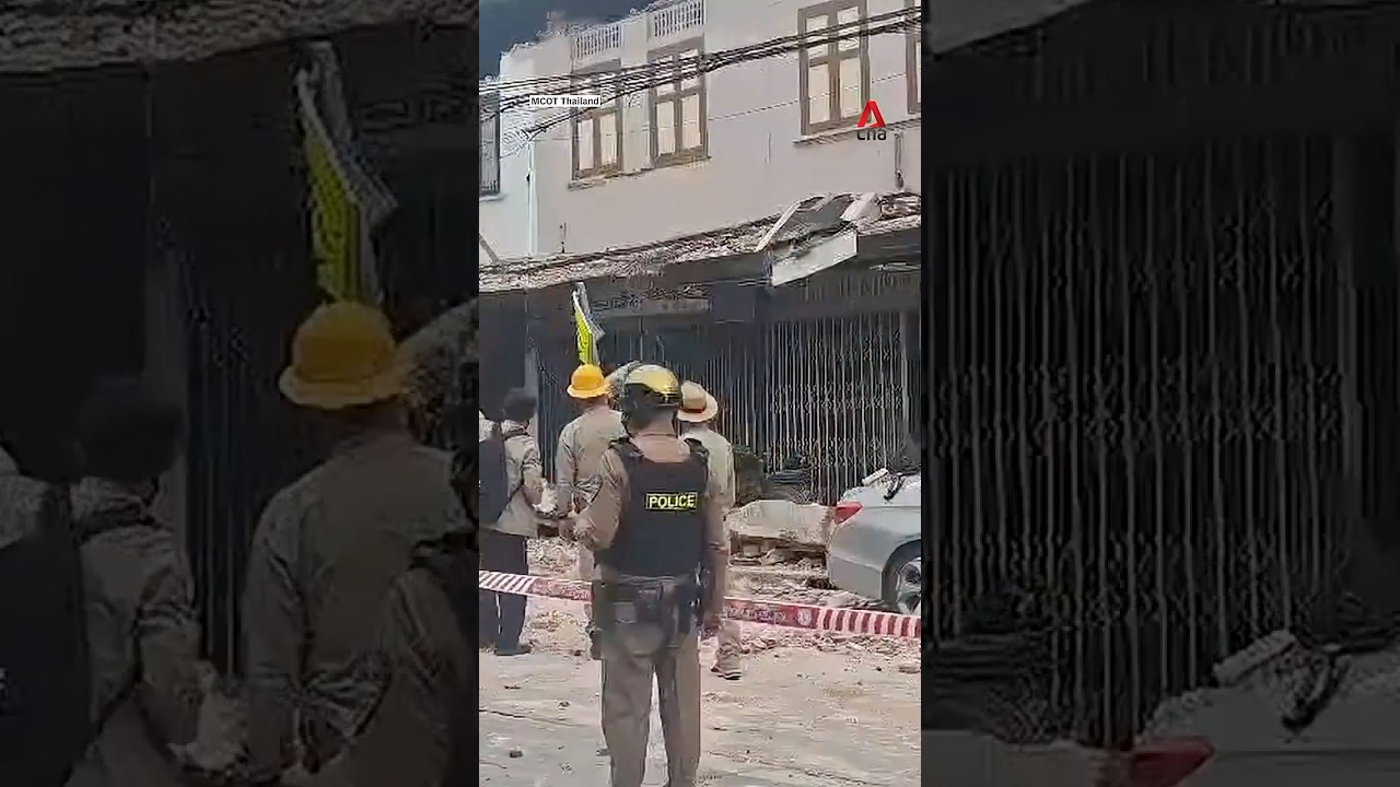 1 killed after Bangkok shophouse awning collapses
