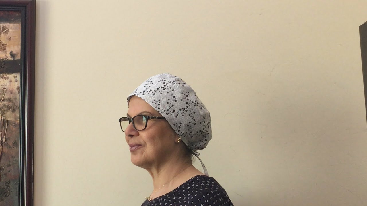 قبعة جميلة لكل السيدات / bonnet réglable facile à faire .