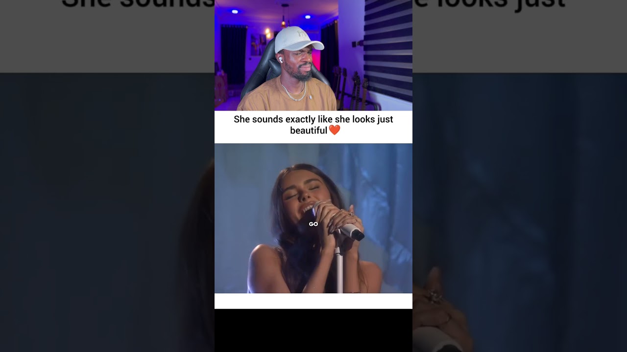 Sounds like she looks🤭