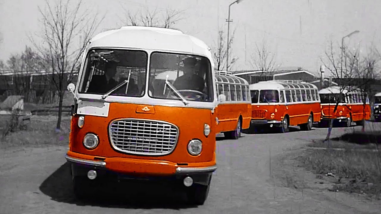 Rok 1965  Autobusy turystyczne JELCZ