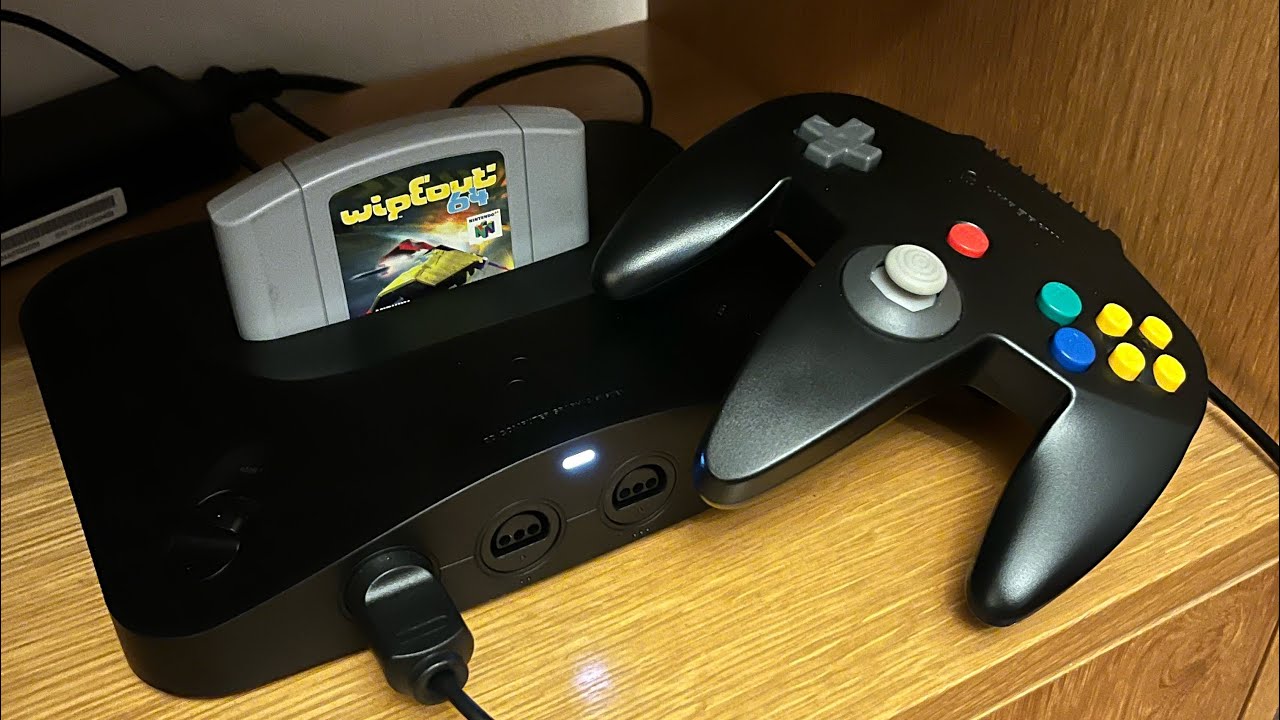 Геймплей Wipeout 64 в аналоговом 3D-формате.