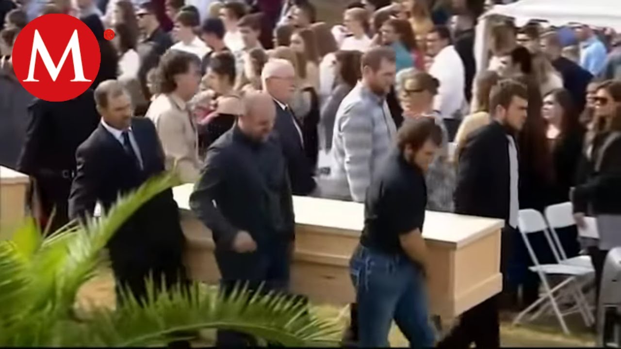 Familiares despiden a víctimas del ataque a la familia LeBarón