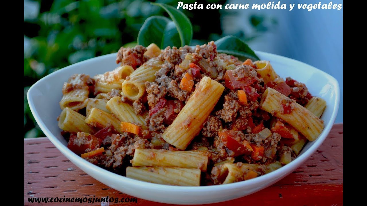 Pasta Rigatoni con carne molida y vegetales (receta facil )