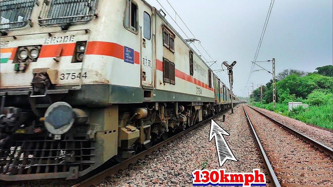 Dangerously Fast Train Puri-Ajmer SF Express Attacks khumari at 130Kmph- Indian Railways
