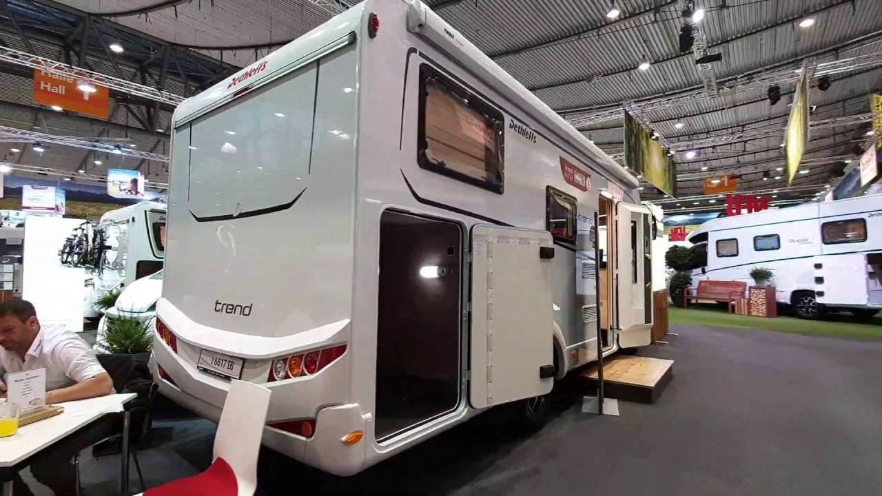 Integrated German motorhome with single rear beds : Dethleffs Trend i6617 EB