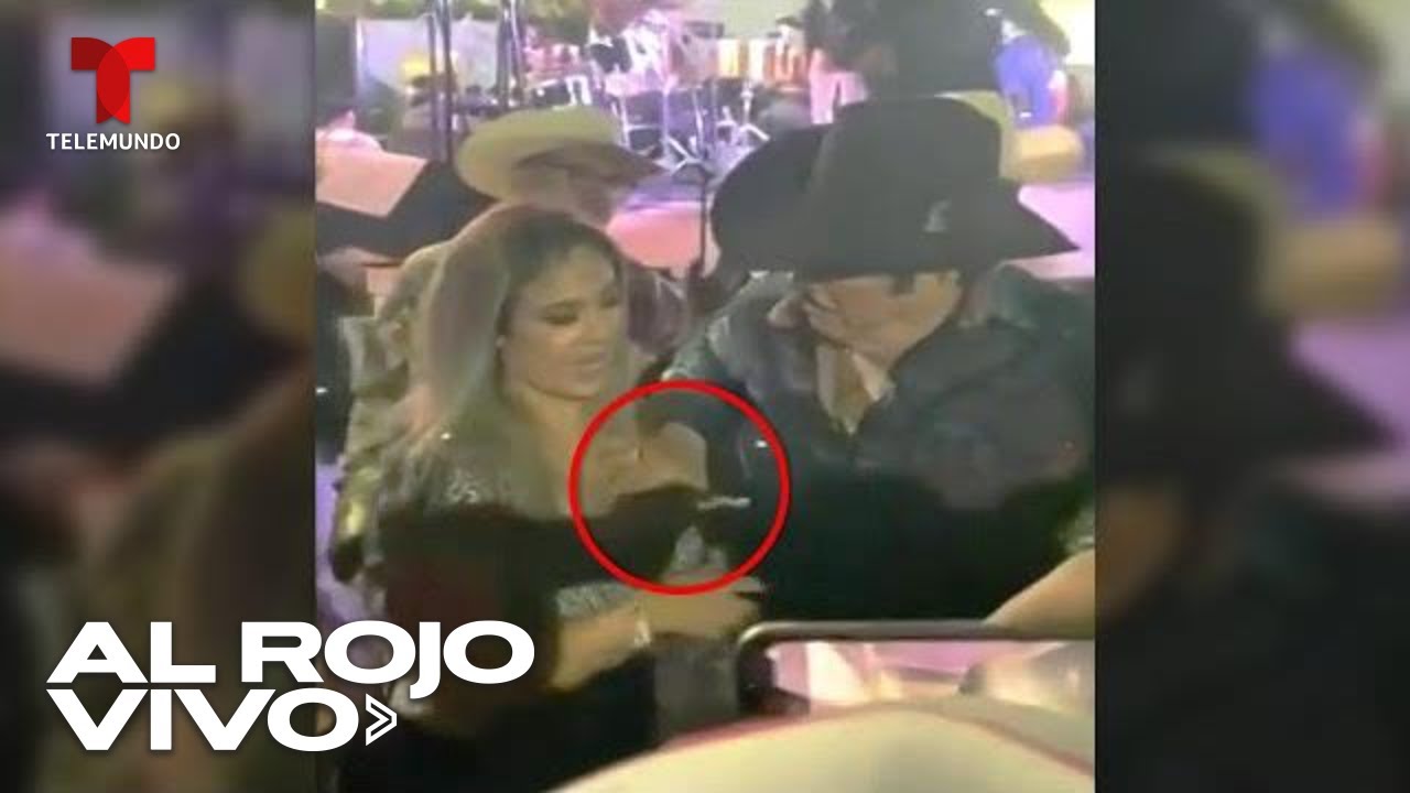 Exhiben a Lalo Mora tocando inapropiadamente a una joven que le pidió una foto