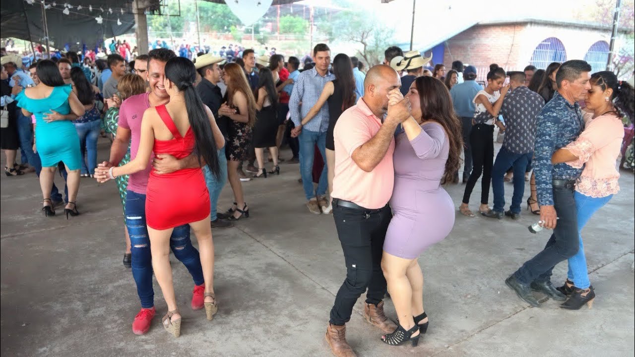 que chulo baile ranchero ! |  Ajuchitlan Del Progreso