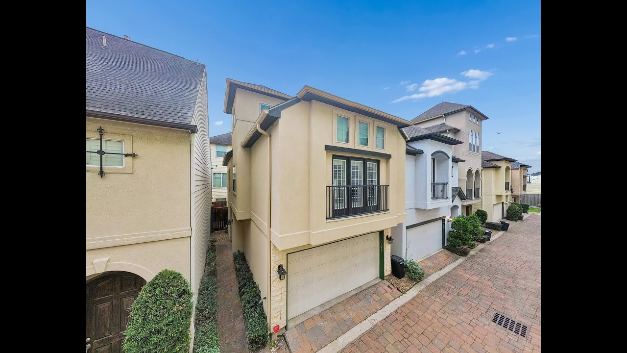 2741 Sherwin Street, Houston, Texas 77008