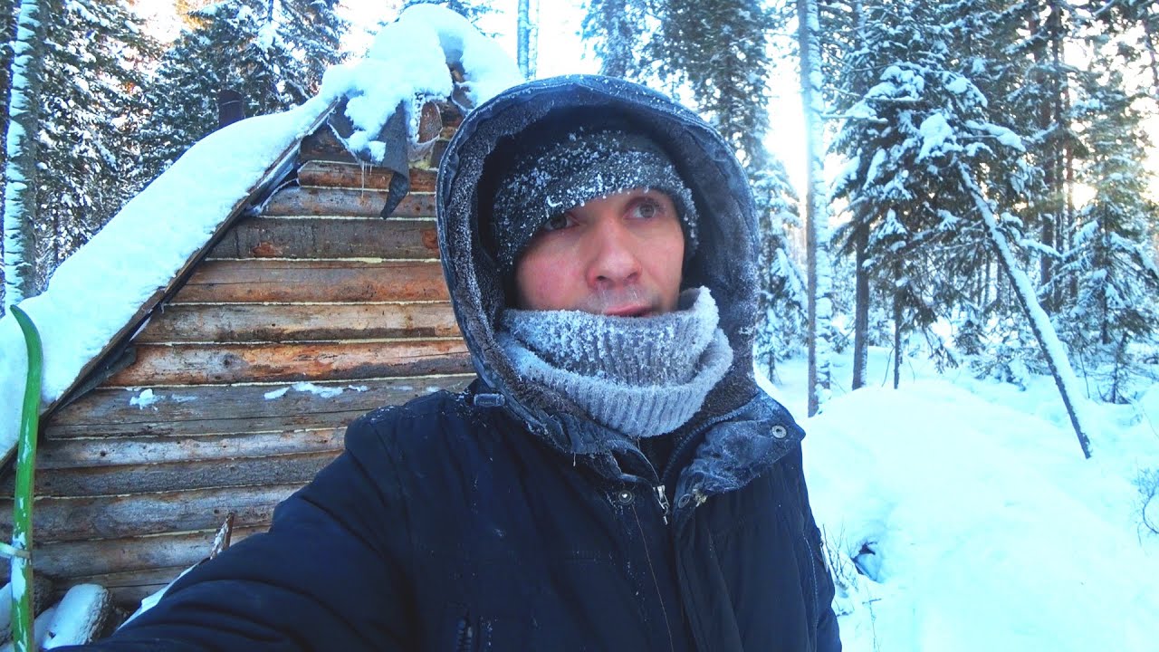 ОДИН В ЛЕСУ, С НОЧЁВКОЙ В ТАЁЖНУЮ ХИЖИНУ ВОЗЛЕ ОЗЕРА.