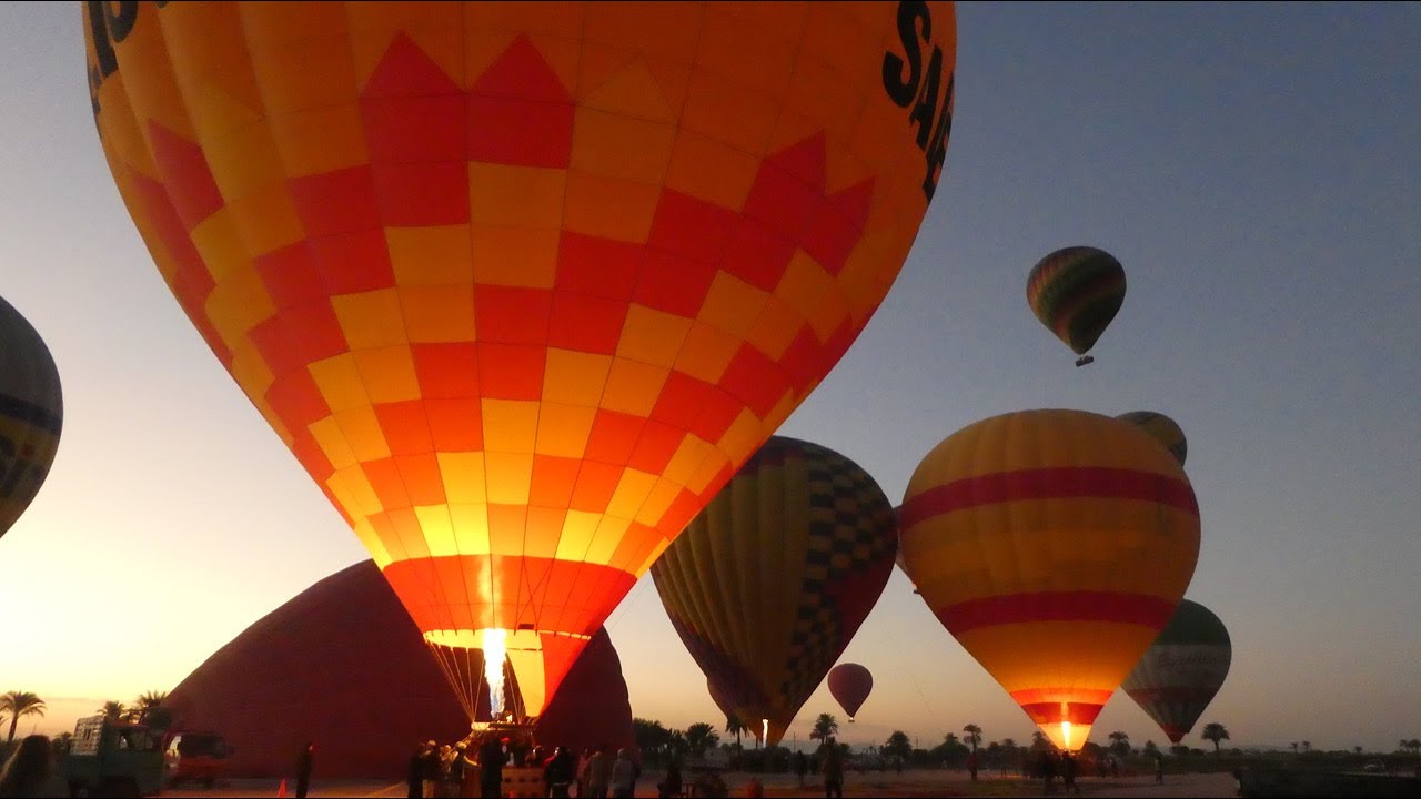 Survol de la vallée du Nil en montgolfière