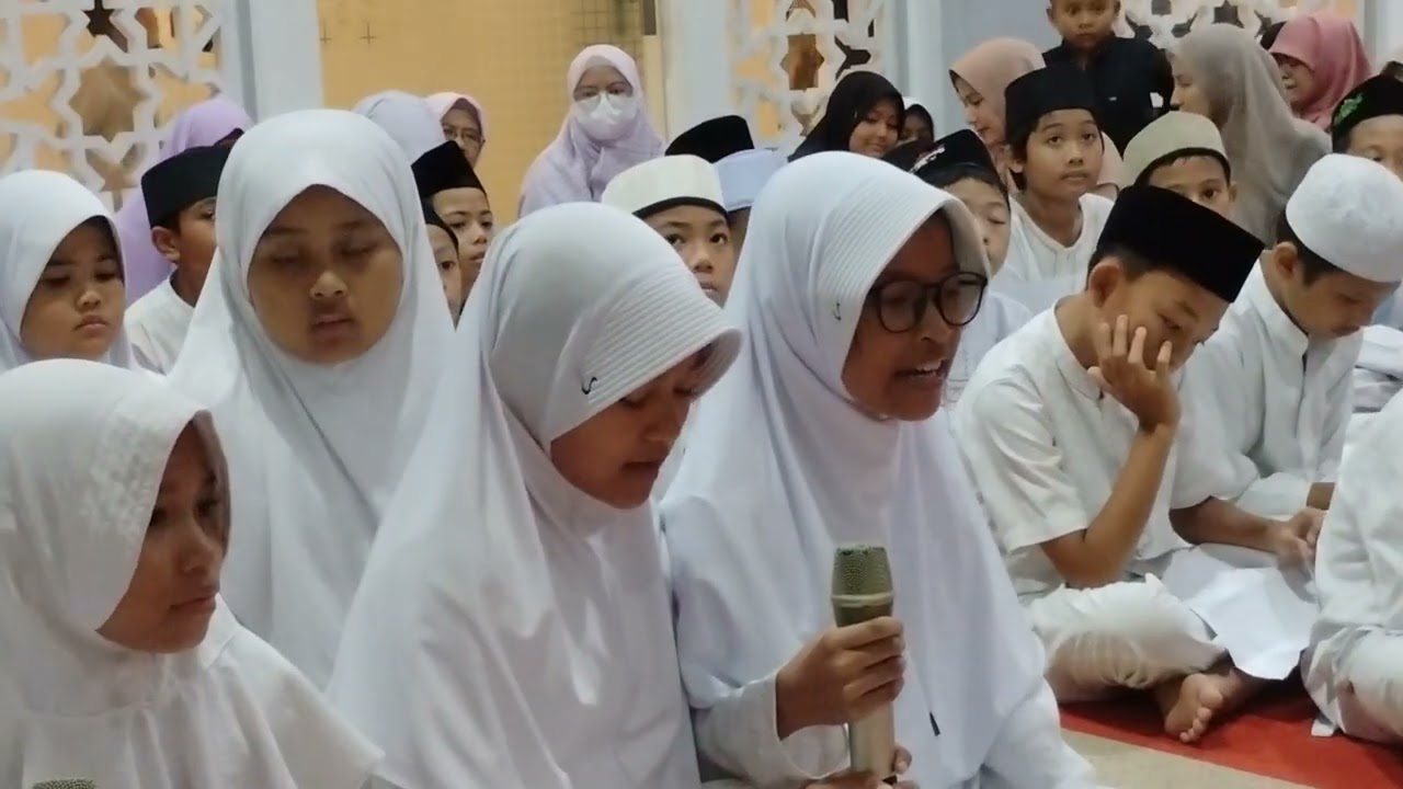 Santri TPQ Ar-Rahman dlm acara Peringatan Isra' Mi'raj di Masjid Baiturrahman Ahad, 01 Februari 2026