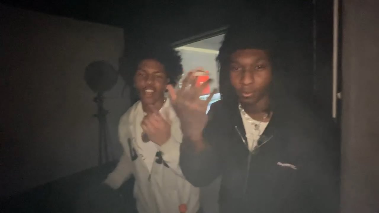 Studio session with 6lu Youngin