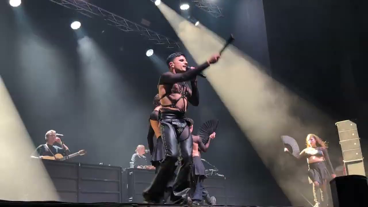 Rodrigo Cuevas - Veleno - Directo Recinto Ferial de Pontevedra 2025 - 4K
