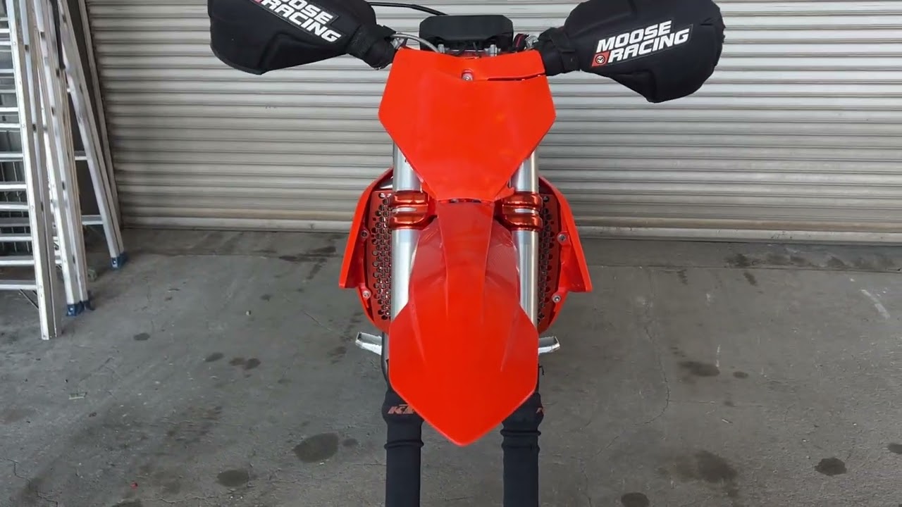 KTM450SX-F スノーバイク　エンジン始動　ティンバー129 3インチ　ファクトリーエディション