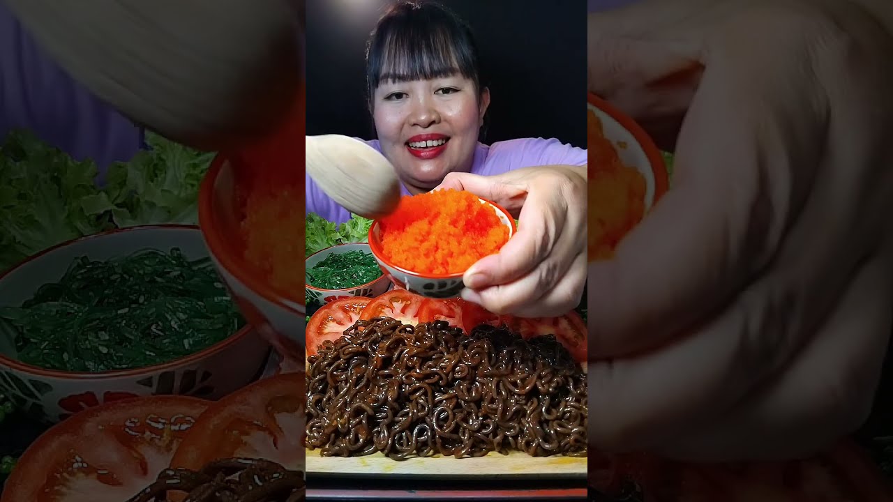 มาม่า Ghost paper ไข่กุ้งกรุบๆยำสาหร่ายกรอบๆและแหนมหมูกับพริกสดอร่อยสุดๆ @ตั้งใจกิน 