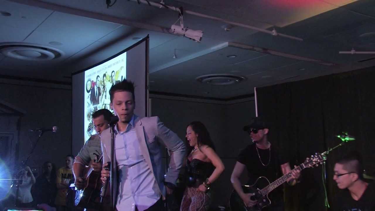 SANGRE DE MIS VENAS (LIVE AT U OF IL)