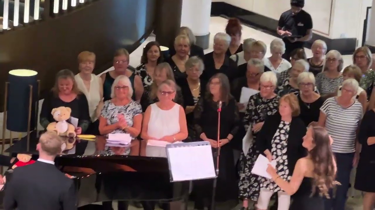 P & O Britannia B523 Passenger choir Sept 2025