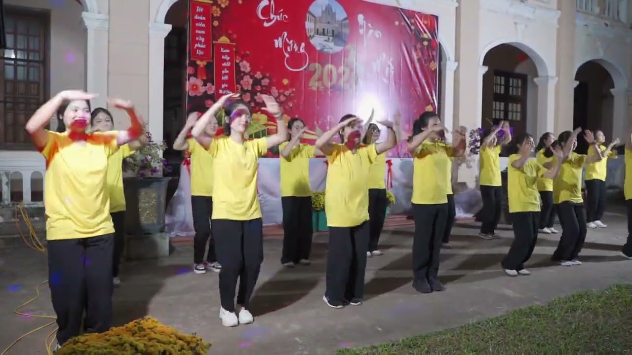NHẢY: TẾT LUÔN MỈM CƯỜI - TB: CÁC EM SINH VIÊN _ DÒNG NỮ TỲ CHÚA GIÊSU TÌNH THƯƠNG