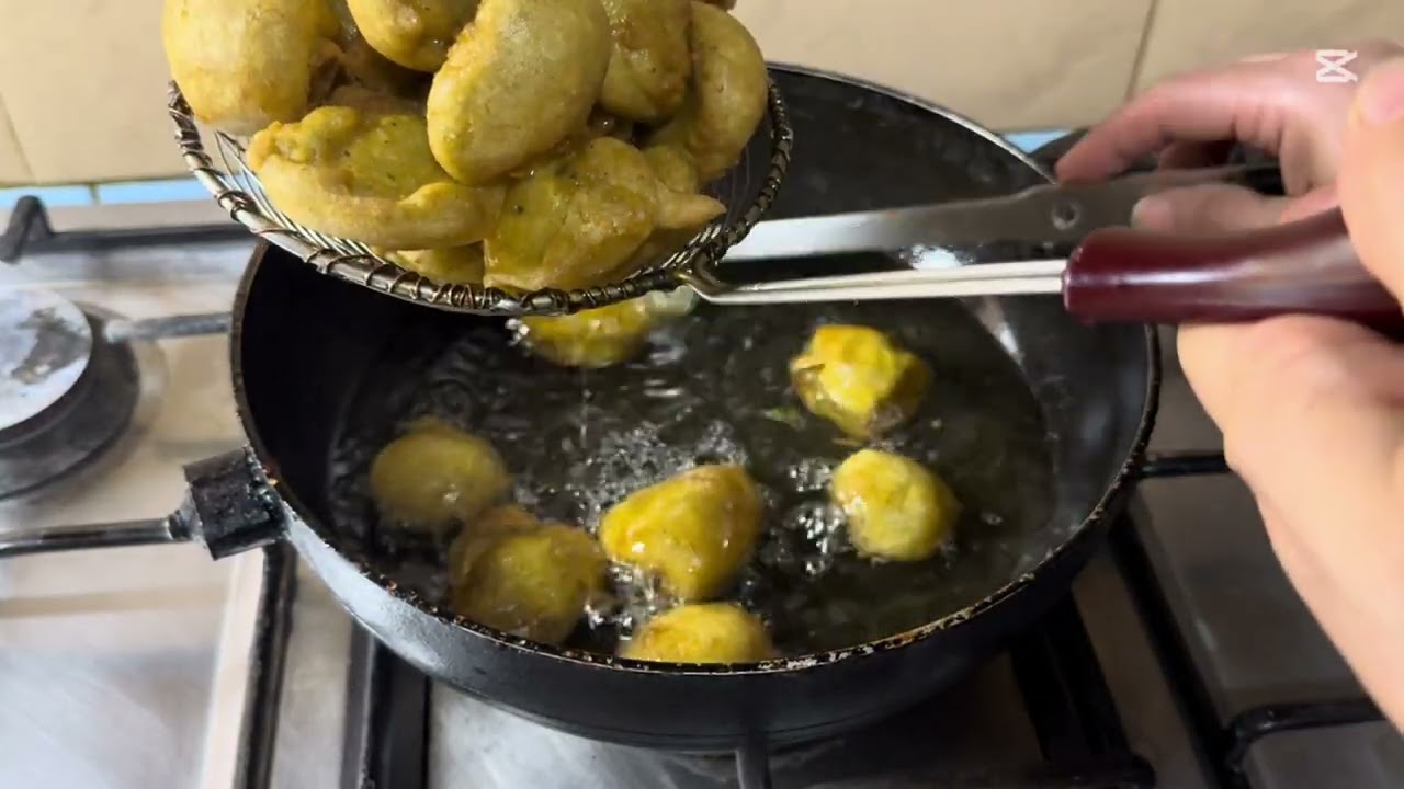 Mash Ki Daal Ke Dahi Baray | Homemade Dahi Baray Recipe | Mother’s Small Kitchen |