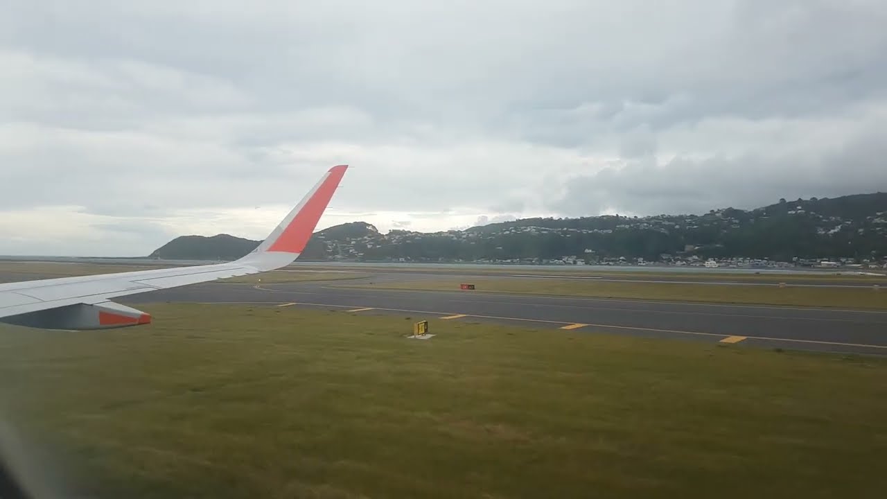 Jetstar A320 Landing at Wellington Airport