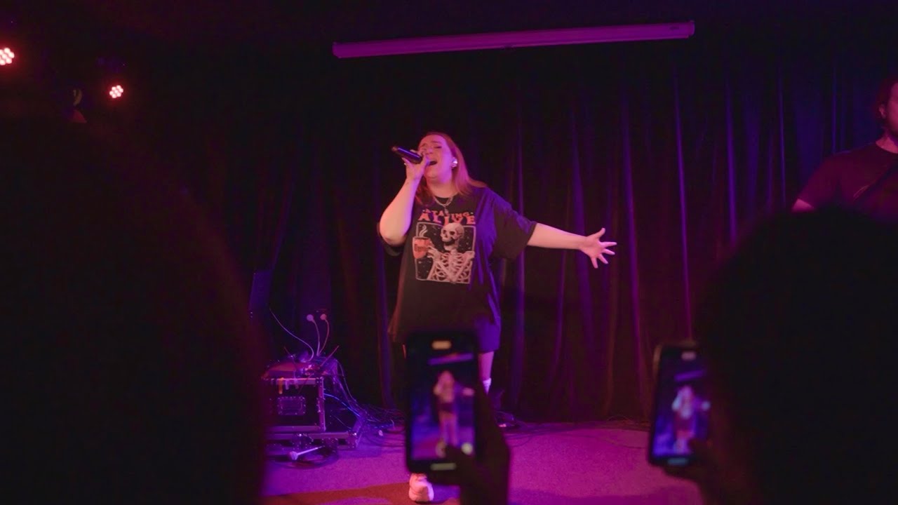Sarah Saint James - mad at god | LIVE at The Great Club