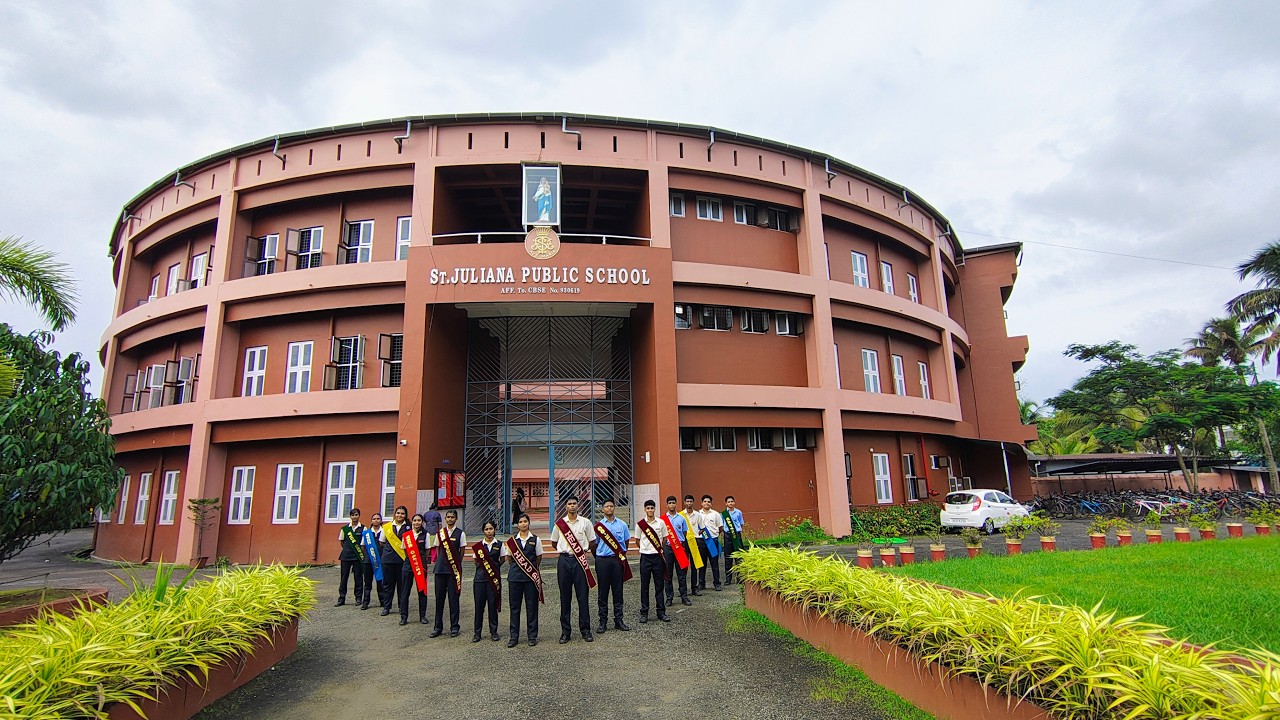 ST.JULIANAS  PUBLIC SCHOOL , PAI ROAD , PERUMPADAPPU KOCHI - INFRASTRUCTURE FACILITIES