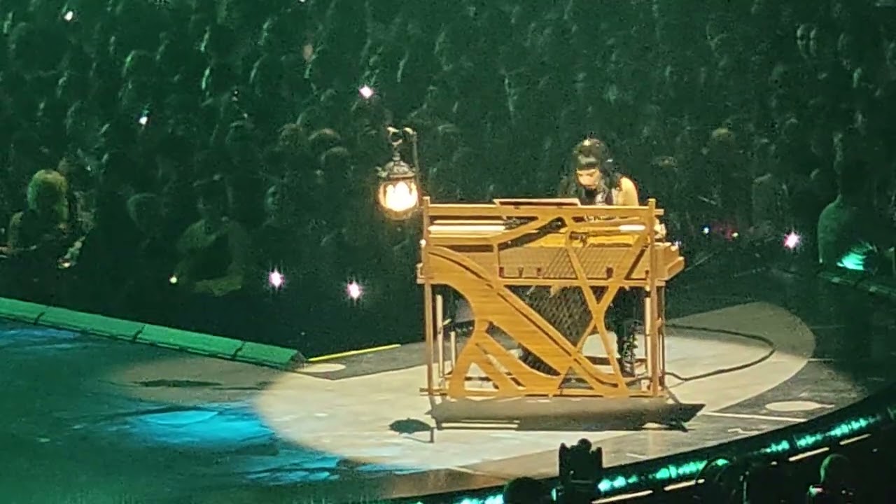 Lady Gaga - Hair - Berlin 05.11.2025