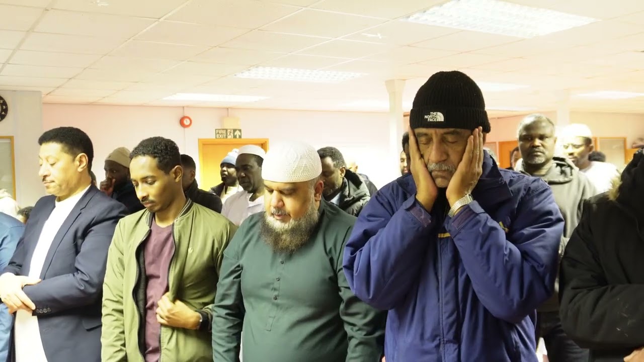 جانب من صلاة التراويح بالمركز الإسلامي السوداني بمدينة نوتنجهام 