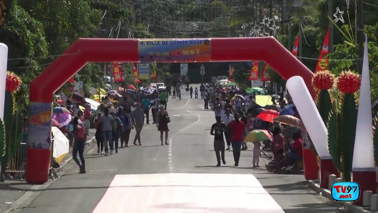 Le Carnaval de Sainte-Rose était en direct.