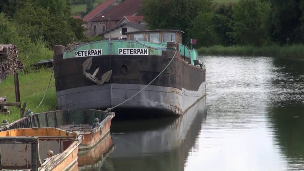 TOURISME FLUVIAL CANAL ENTRE CHAMPAGNE ET BOURGOGNE