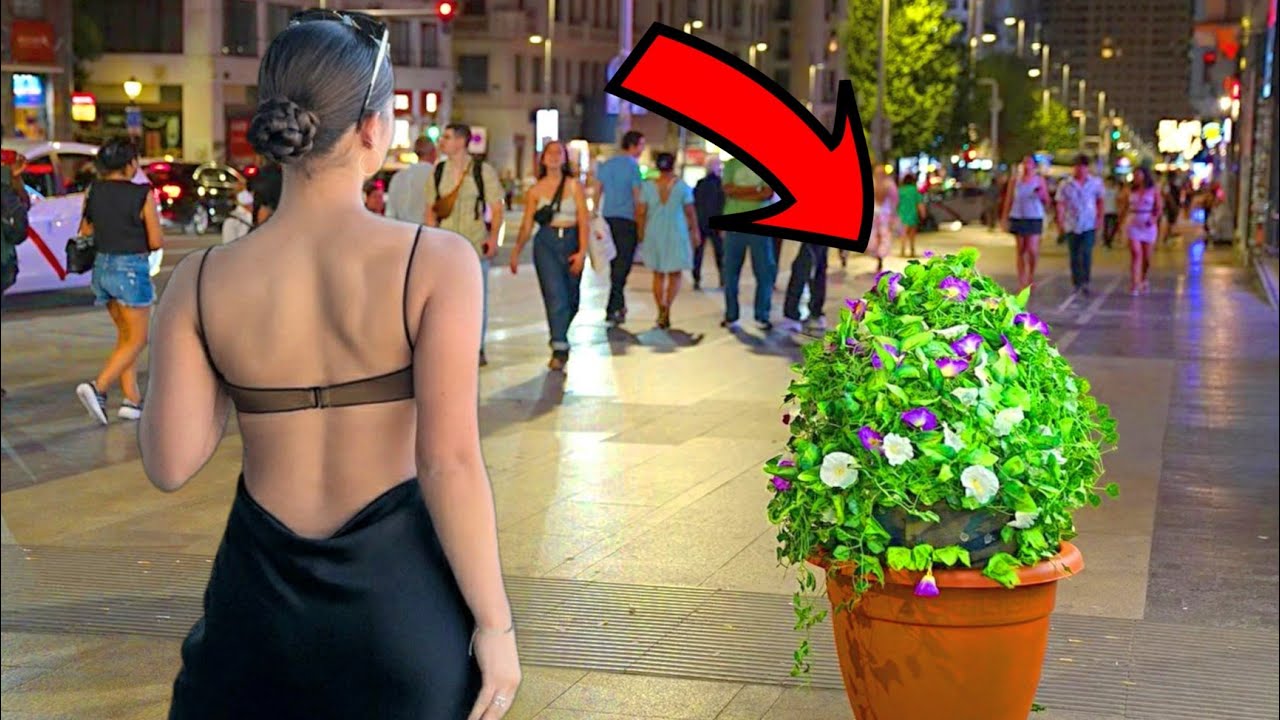 BUSHMAN PRANK: SCARING EVERYONE IN SPAIN !!!